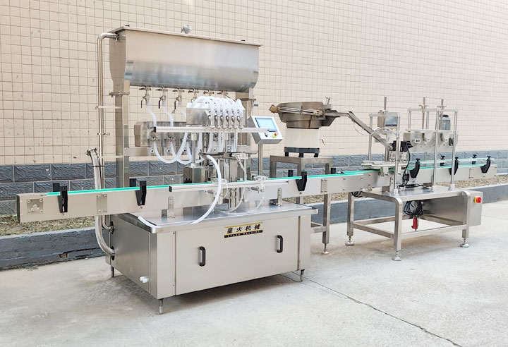 全自動灌裝生產(chǎn)線-瓶裝香油灌裝壓蓋流水線實拍展示