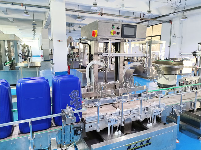 20升雙頭化工液體稱重灌裝機(jī)