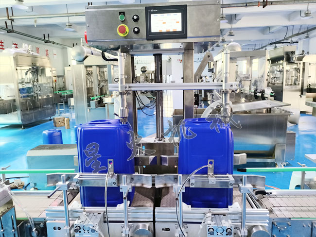 20升雙頭化工液體稱重灌裝機(jī)