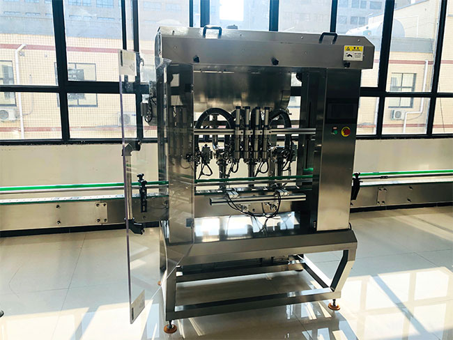 香椿醬生產(chǎn)線灌裝機(jī)設(shè)備展示