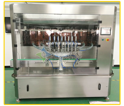 八頭全自動(dòng)紅油豆瓣灌裝機(jī)